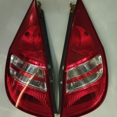 چراغ خطر هیوندا i30 چراغ خطر هیوندا i30