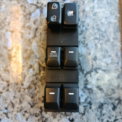 کلید شیشه بالابر کیا اسپورتیج اصلی  کلید شیشه بالابر کیا اسپورتیج اصلی