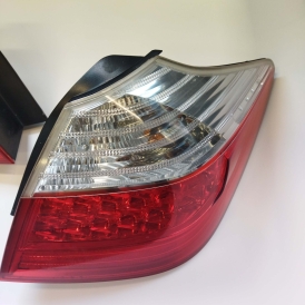 خطر عقب هیوندا جنسیس اصلی  خطر عقب هیوندا جنسیس اصلی